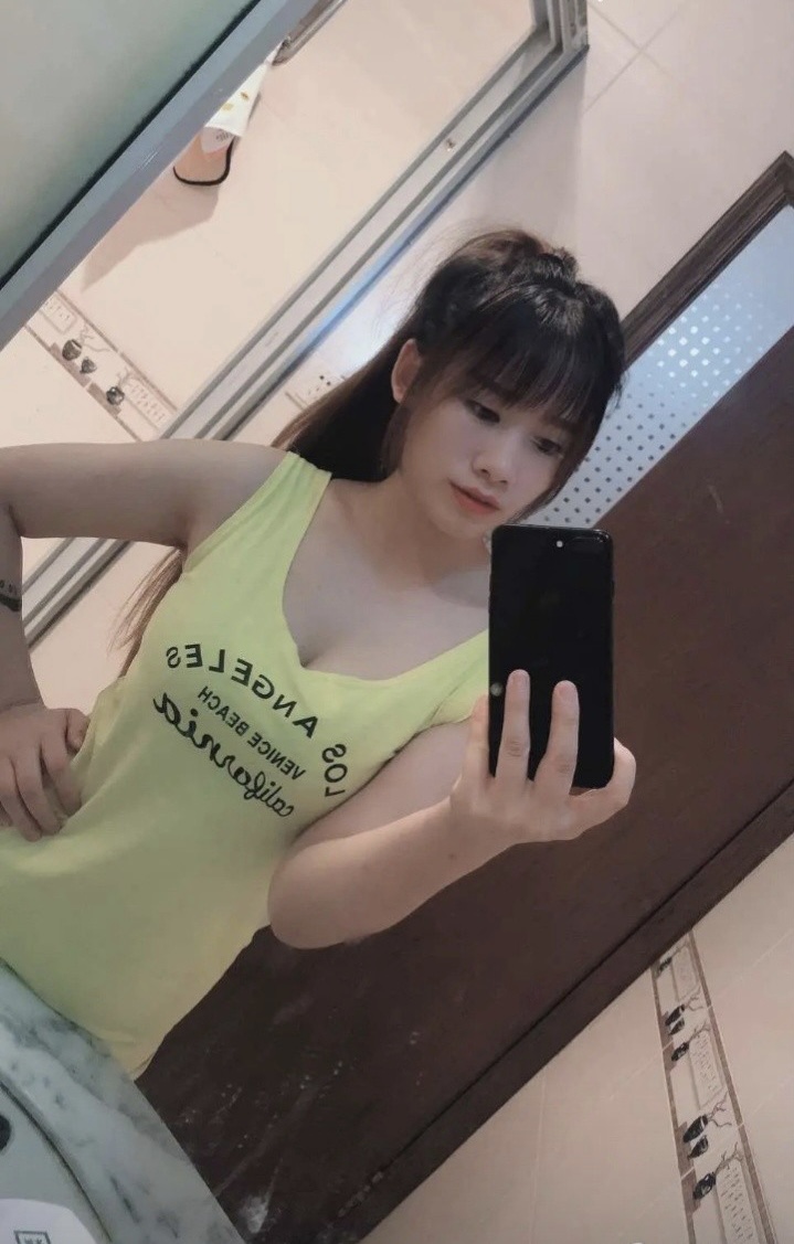 福州清纯可口的兼职少妇